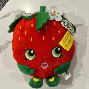 Shopkins Fiesta Red Strawberry Plush with Green Leaves NWT
